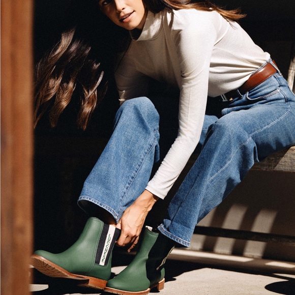 Lucchese All-Weather Military Green Chelsea Boot - Picture 2 of 3